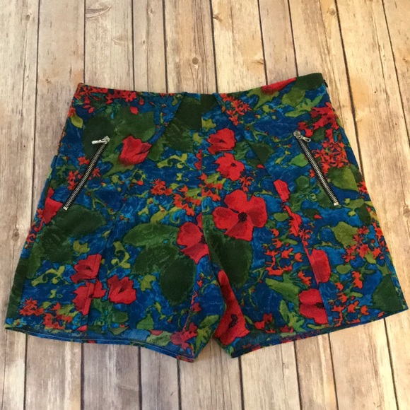 Zara Pants - { Zara } vibrant shorts!